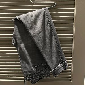 Hollister brand skinny jogger black denim men’s size small.